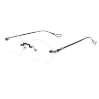jim halo glasses Tom
